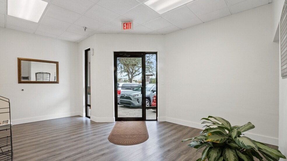 More Photos Of 5449 S Semoran Blvd, Orlando Unknown For Lease