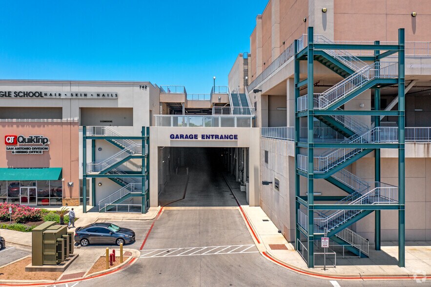 More Photos Of NW Loop 410 @ Blanco Rd, San Antonio Unknown For Lease