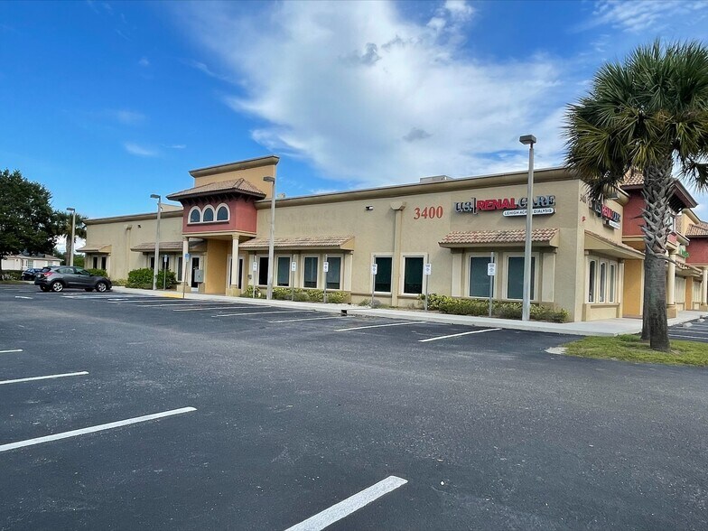 More Photos Of 3400 Lee Blvd, Lehigh Acres Medical For Lease
