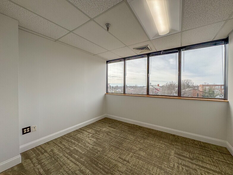 More Photos Of 606 Baltimore Ave, Towson Medical For Lease