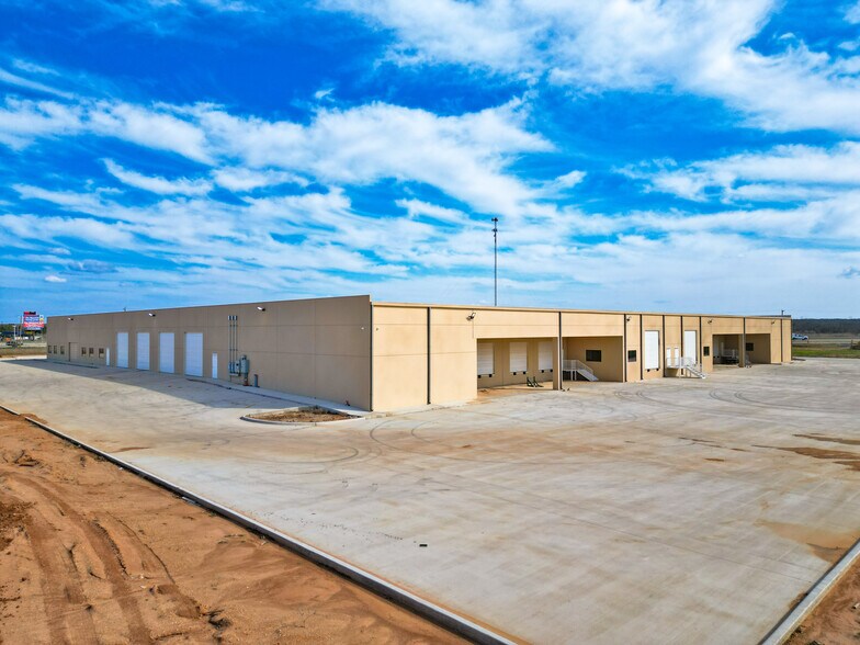 More Photos Of Interstate 20, Santo Warehouse For Lease