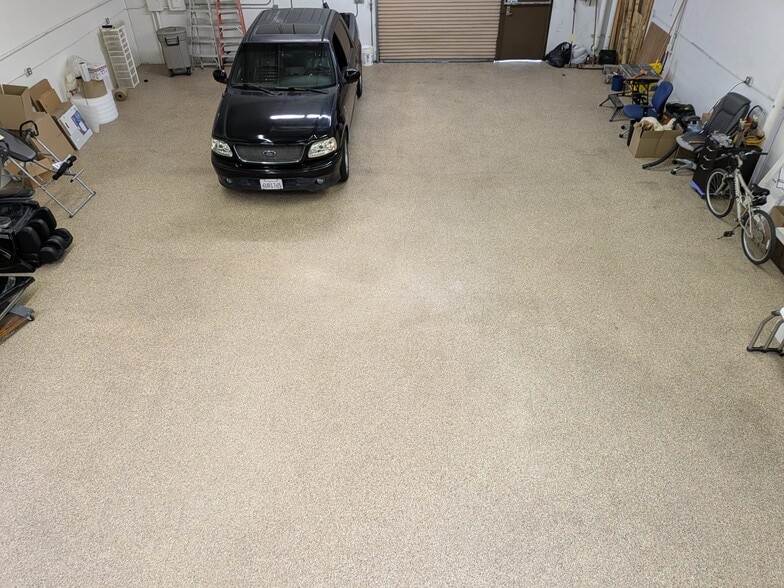 More Photos Of 1537 E McFadden Ave, Santa Ana Manufacturing For Lease