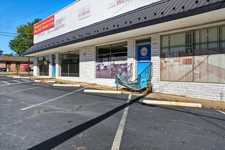 More Photos Of 778 Westover Dr, Danville Flex For Sale