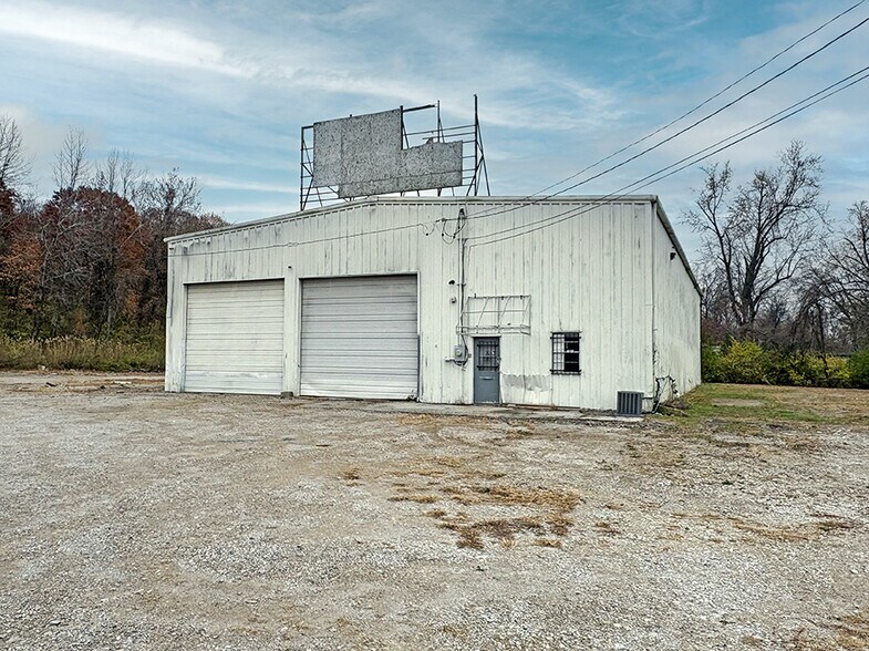 More Photos Of 7610 Chase Ln, East Saint Louis Industrial For Sale