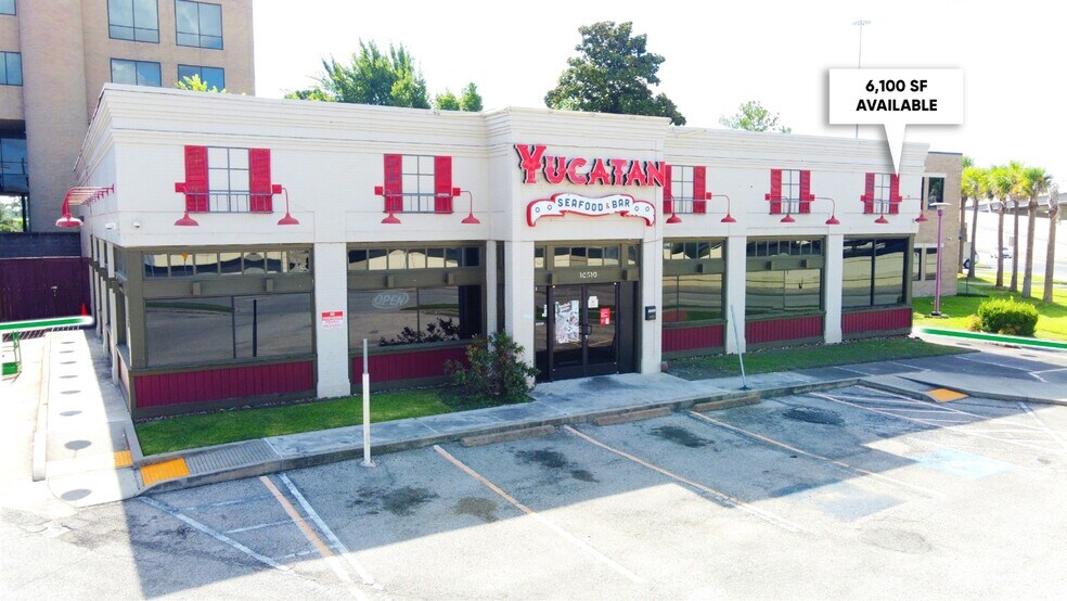 Primary Photo Of 10510 Northwest Fwy, Houston Restaurant For Lease