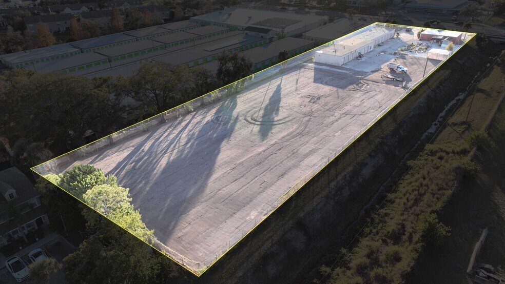 More Photos Of 1625 Starkey Rd, Largo Service For Lease