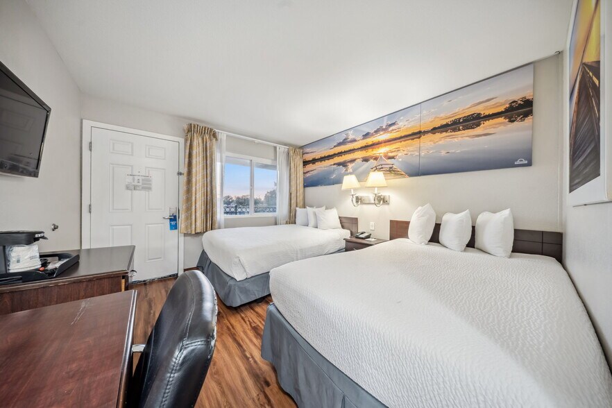 More Photos Of 839 E Main St, Santa Maria Hotel For Sale