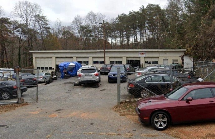 More Photos Of 76 Bates Crossing Rd, Travelers Rest Light Distribution For Sale