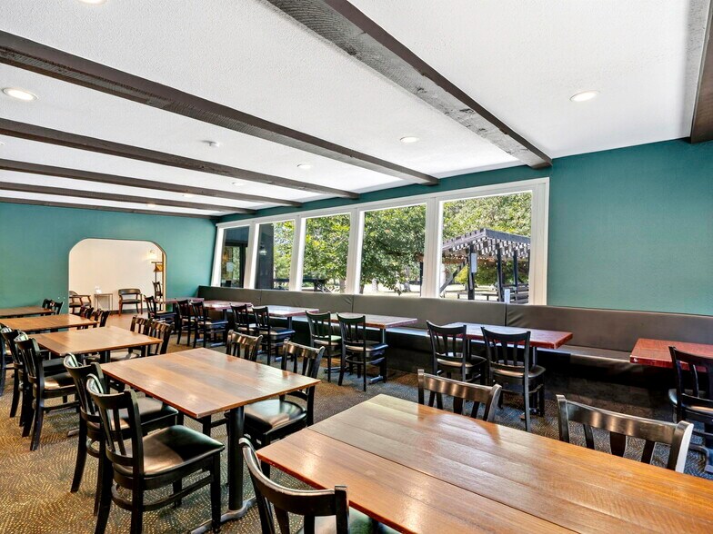 More Photos Of 16451 Golf rd, Cobb Golf Course Driving Range For Lease