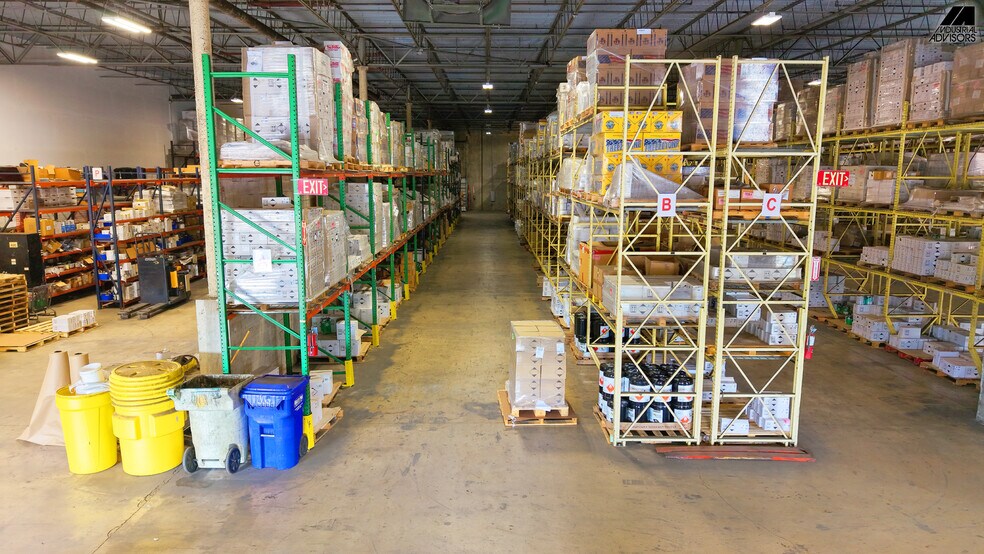 More Photos Of 1361-1363 NW 155th Dr, Miami Warehouse For Lease