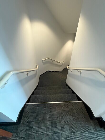 More Photos Of 700 Washington St, Columbus Office For Lease