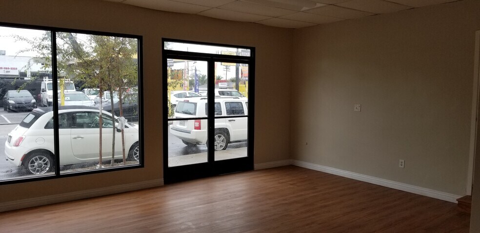 More Photos Of 6100-6108 Vineland Ave, North Hollywood Freestanding For Lease