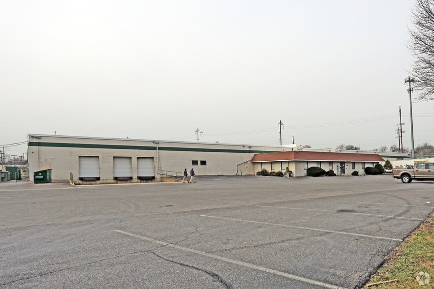 More Photos Of 1750 Woodhaven Dr, Bensalem Warehouse For Lease