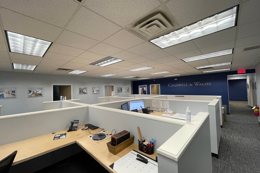 More Photos Of 17 Berkshire Rd, Newtown Office For Sale