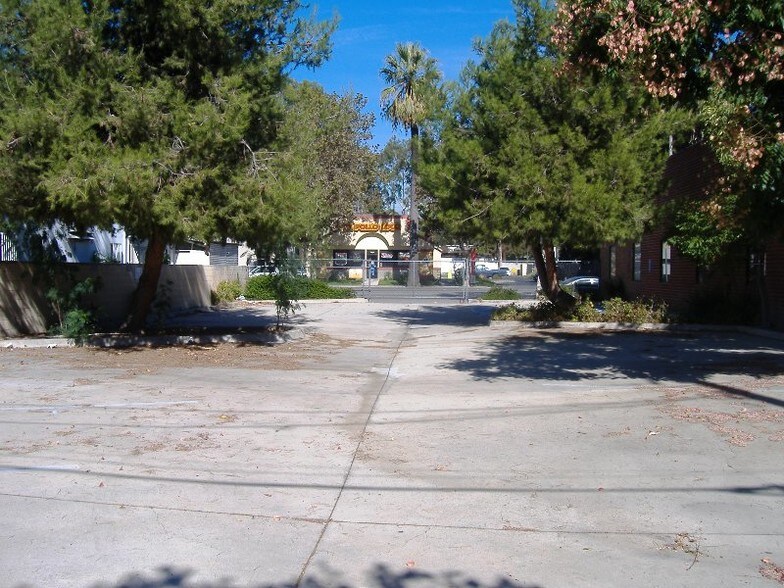 More Photos Of 160 E Holt Ave, Pomona Office For Sale