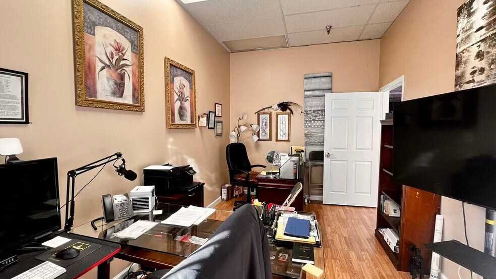 More Photos Of 1602-1670 W Airport Blvd, Sanford Unknown For Lease