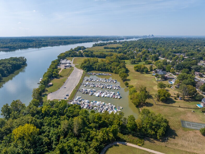 More Photos Of 4000 Utica Pike, Jeffersonville Marina For Sale