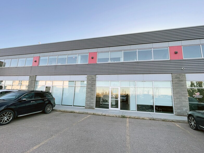 Primary Photo Of 9050 22 Av SW, Edmonton Showroom For Sale