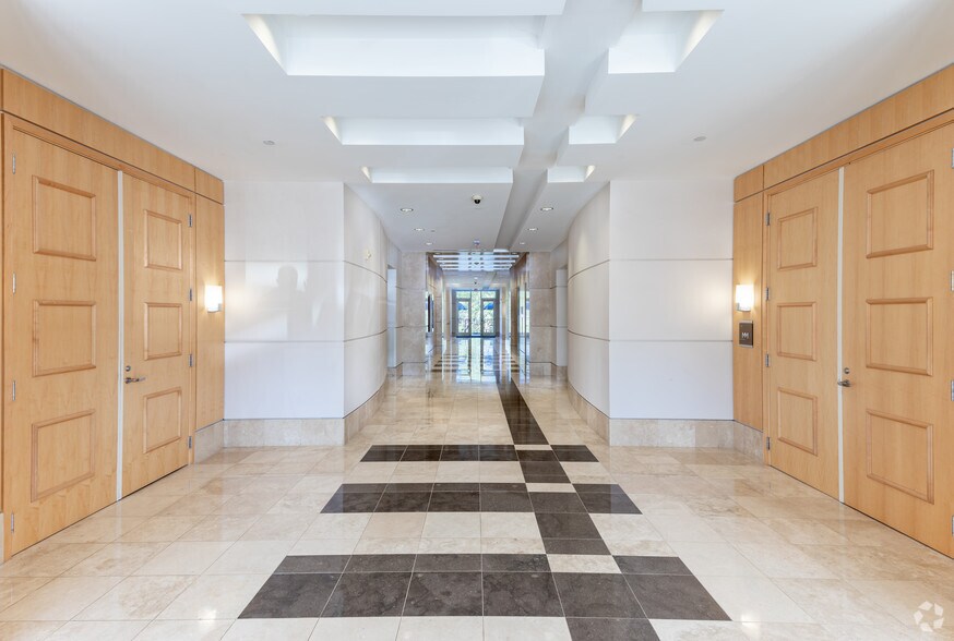 More Photos Of 580 Kingsley Park Dr, Fort Mill Office For Lease