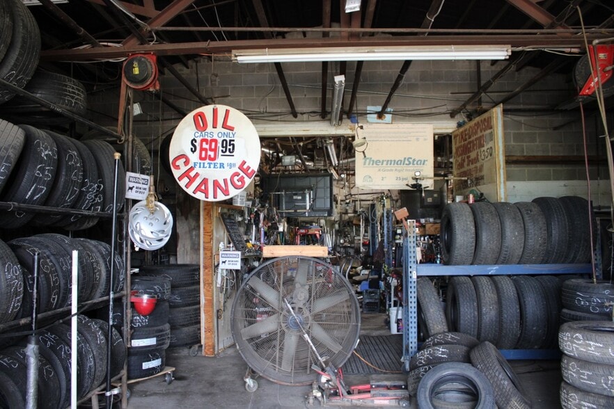 More Photos Of 1394 Joyce Ave, Columbus Flex For Sale