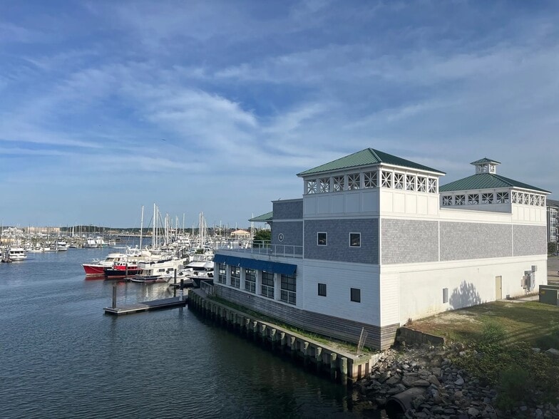 More Photos Of 8180 Shore Dr, Norfolk Marina For Sale