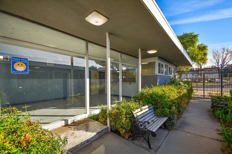 More Photos Of 1376 N Waterman Ave, San Bernardino Unknown For Lease