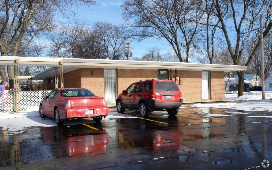 Primary Photo Of 23023 Orchard Lake Rd, Farmington Hills Unknown For Lease