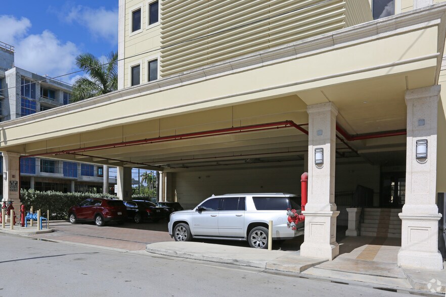 More Photos Of 1170 Kane Concourse, Bay Harbor Islands Office For Lease