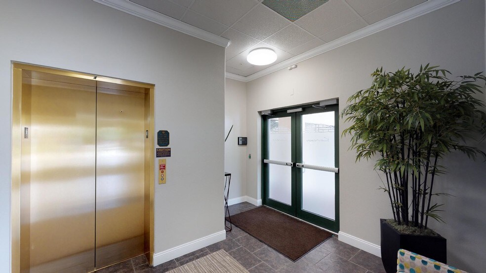 More Photos Of 505 S Orange Ave, Sarasota Apartments For Sale