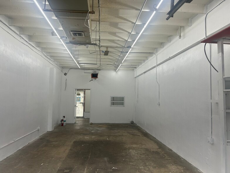 More Photos Of 1910 N Dixie Hwy, Hollywood General Retail For Lease