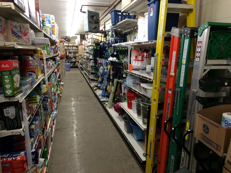 More Photos Of 154 Evergreen St, Republic General Retail For Sale