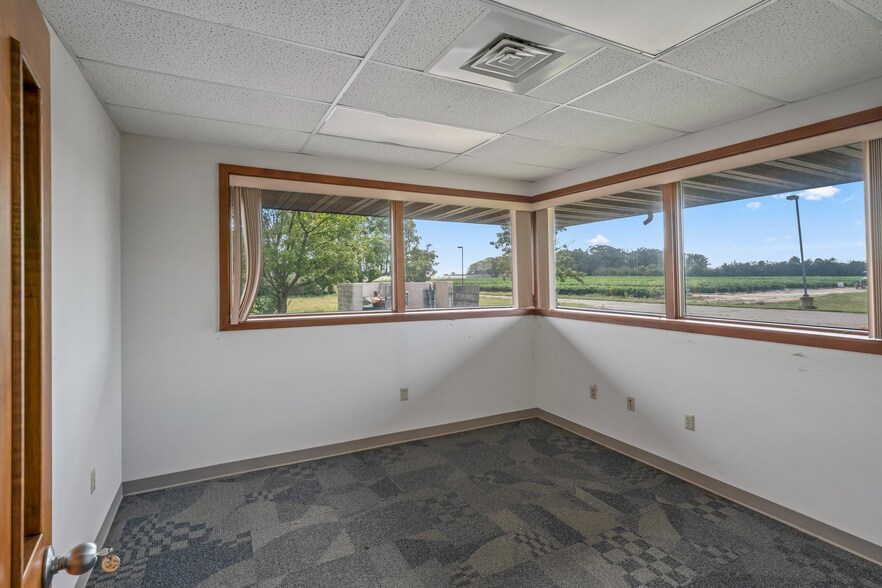 More Photos Of 614 Union Rd, Vineland Office For Sale