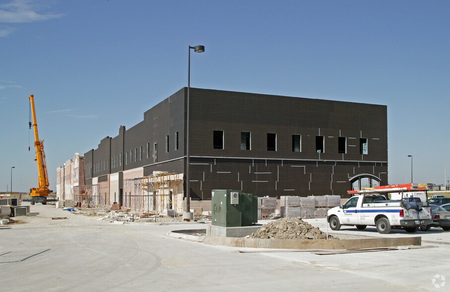 More Photos Of 3600 Shire Blvd, Richardson Unknown For Lease