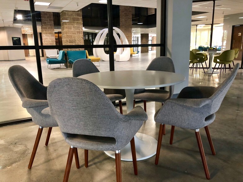 More Photos Of 16800 Imperial Valley Dr, Houston Office For Sale