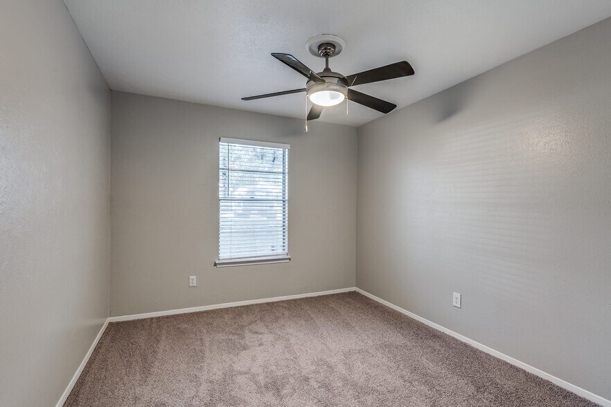 More Photos Of 834 Timberlake Dr, Arlington Apartments For Sale