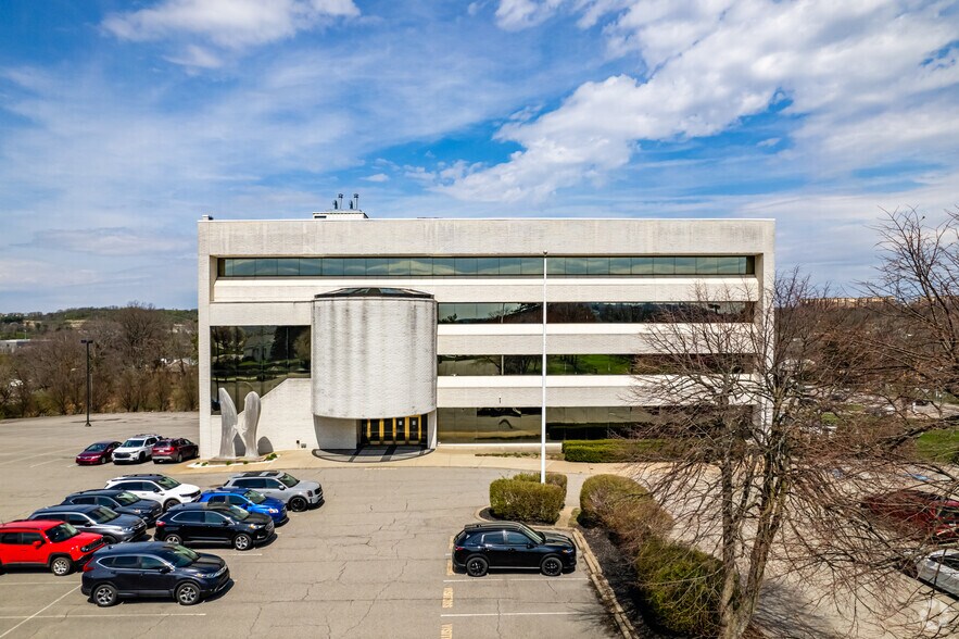 More Photos Of 1225 Washington Pike, Bridgeville Office Residential For Lease