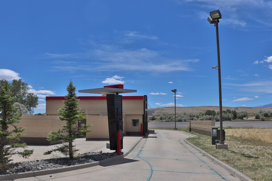 More Photos Of 1902 Mountain View Dr, Cody Fast Food For Sale