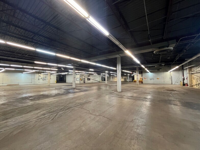 More Photos Of 5400-5400 NW 5th St, Oklahoma City Manufacturing For Lease