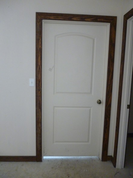 More Photos Of 4819 R O Dr, Spicewood Warehouse For Lease