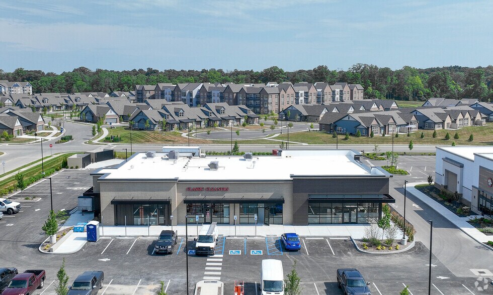 More Photos Of 6165 Promenade Shops Blvd, Noblesville Storefront For Lease