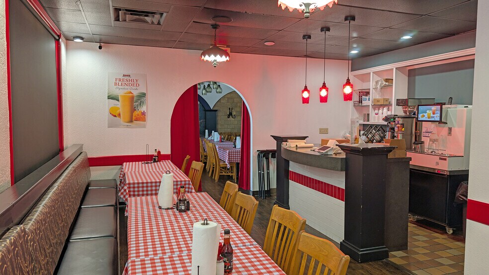 More Photos Of 2706-2730 N. Amidon Ave., Wichita Storefront Retail Office For Lease