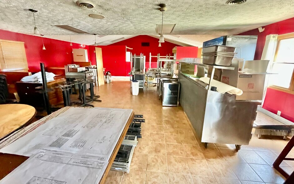 More Photos Of 211 N Walnut St, Crawfordsville Restaurant For Sale
