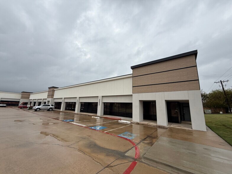 More Photos Of 1800-1862 Justin Rd, Highland Village Unknown For Lease