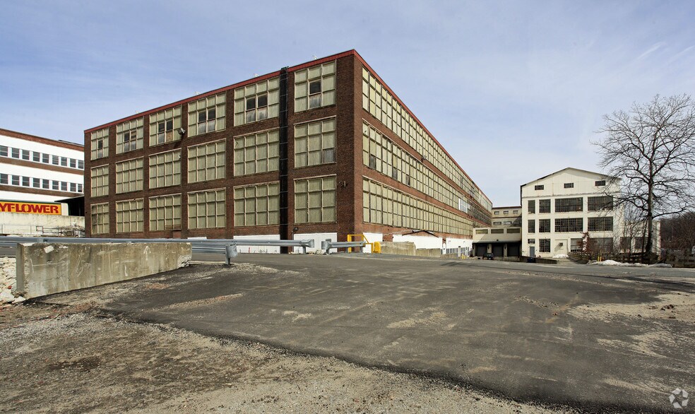 More Photos Of 1 Main St, Whitinsville Warehouse For Lease