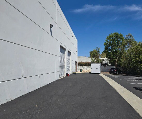 More Photos Of 17732 Cowan, Irvine Warehouse For Lease