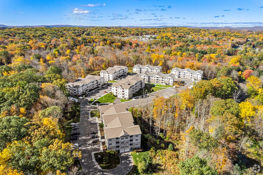 Primary Photo Of 9 Covered Bridge Rd, Newtown Apartments For Sale