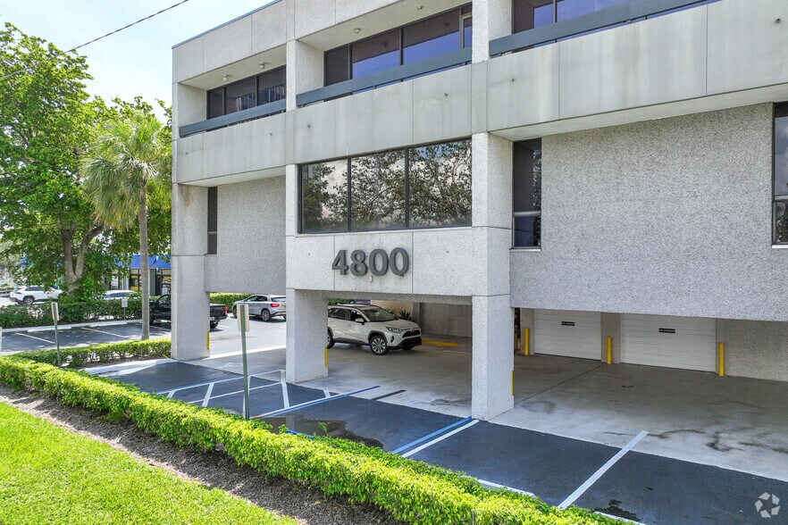 More Photos Of 4800 N Federal Hwy, Fort Lauderdale Medical For Lease