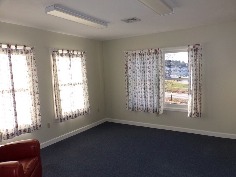 More Photos Of 401 Gilford Ave, Gilford Medical For Sale