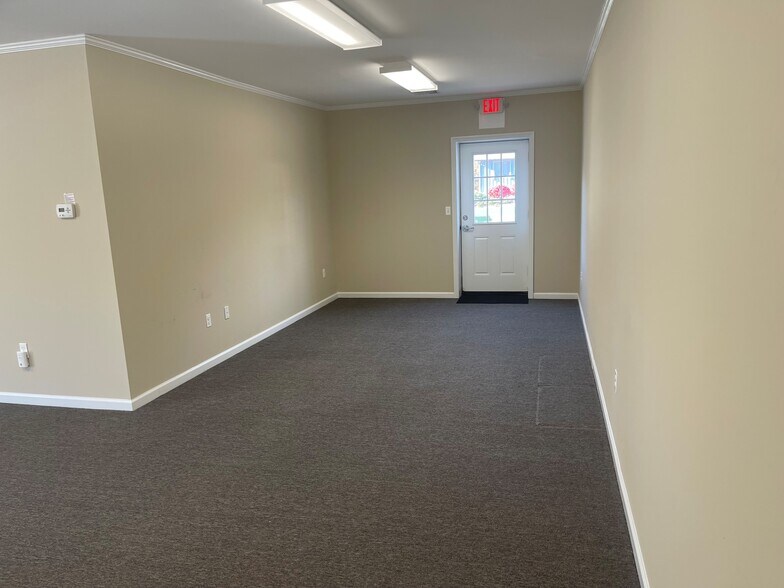 More Photos Of 420 County Road 513, Califon Office For Lease