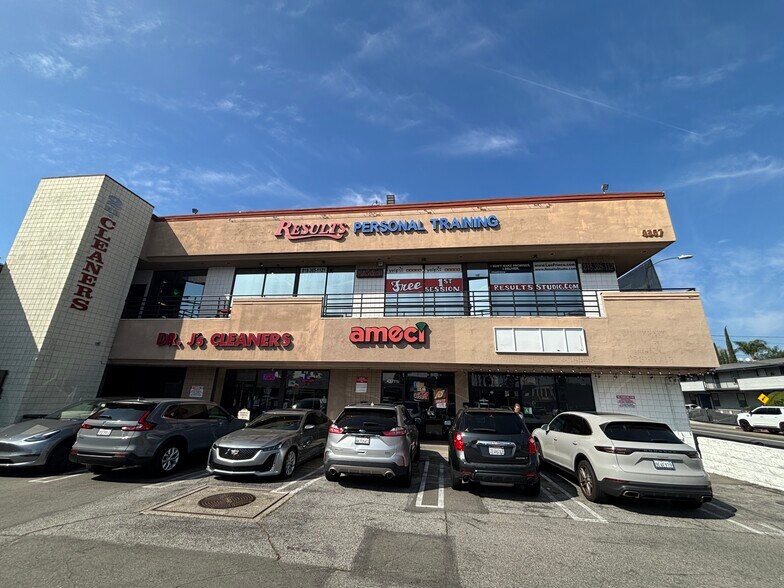 More Photos Of 4367 Woodman Ave, Sherman Oaks Unknown For Lease